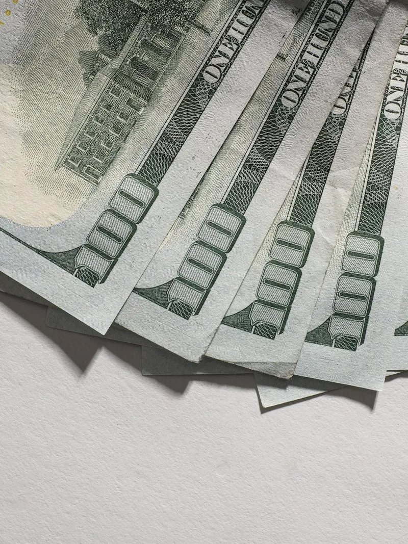 ¿Cómo proteger tu capital ante la inflación y la volatilidad del dólar hoy?